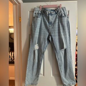 BNWT NOBO DISTRESSED JEANS IN SIZE 16W